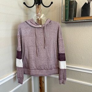 Lightweight top with hoodie